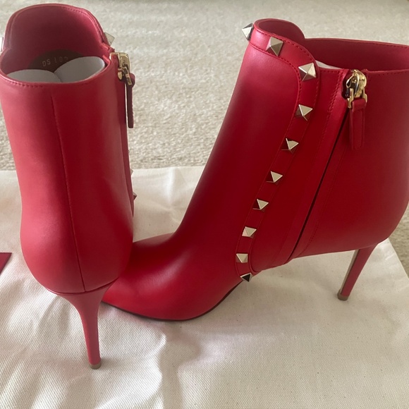 Valentino Short Boots (Bootie) - Red Size 38 New in Box - Picture 13 of 14